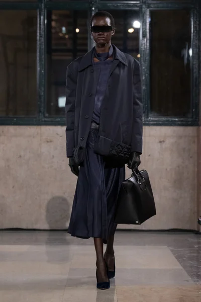 Look 5